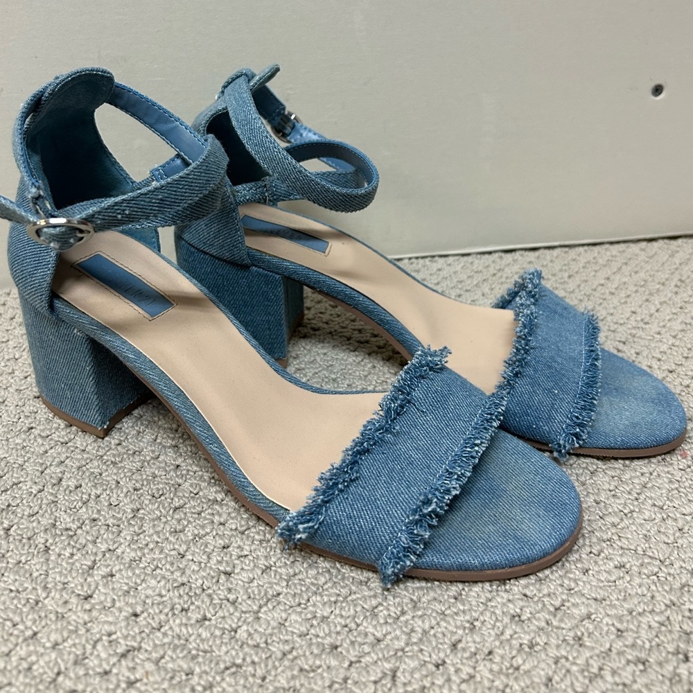 2/$75💥- SHOES | Women’s Forever 21 denim shoes size 6.5-7